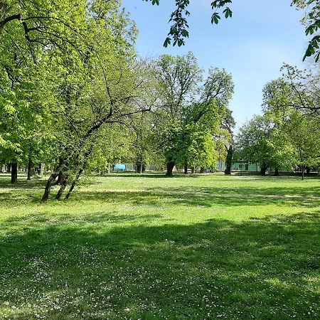 Apartman Kod Kestena Osijek Exteriör bild